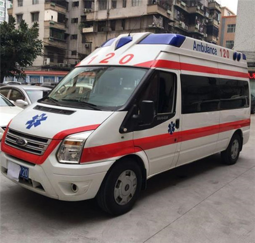 青秀信赖我们的救护车出租,让转院不再艰难