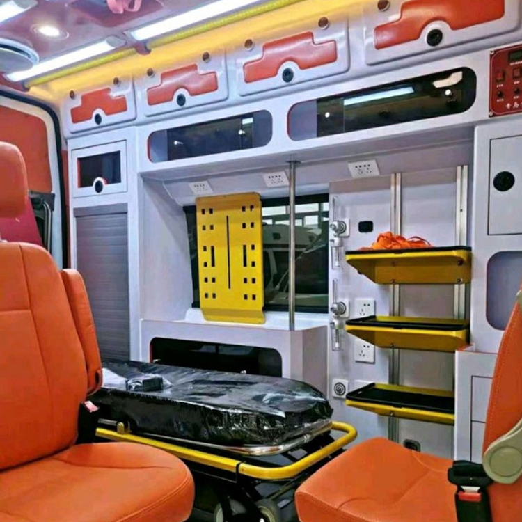青秀长途救护车护送病人租赁价格