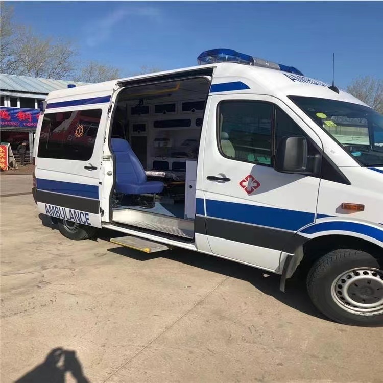 青秀私人长途救护车出租转院回家